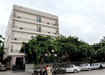 Dwarka Palace Samalkha Exterior photo